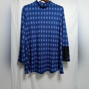 Tyler Boe Tunic with Faux Leather cuffs. Ladies size L